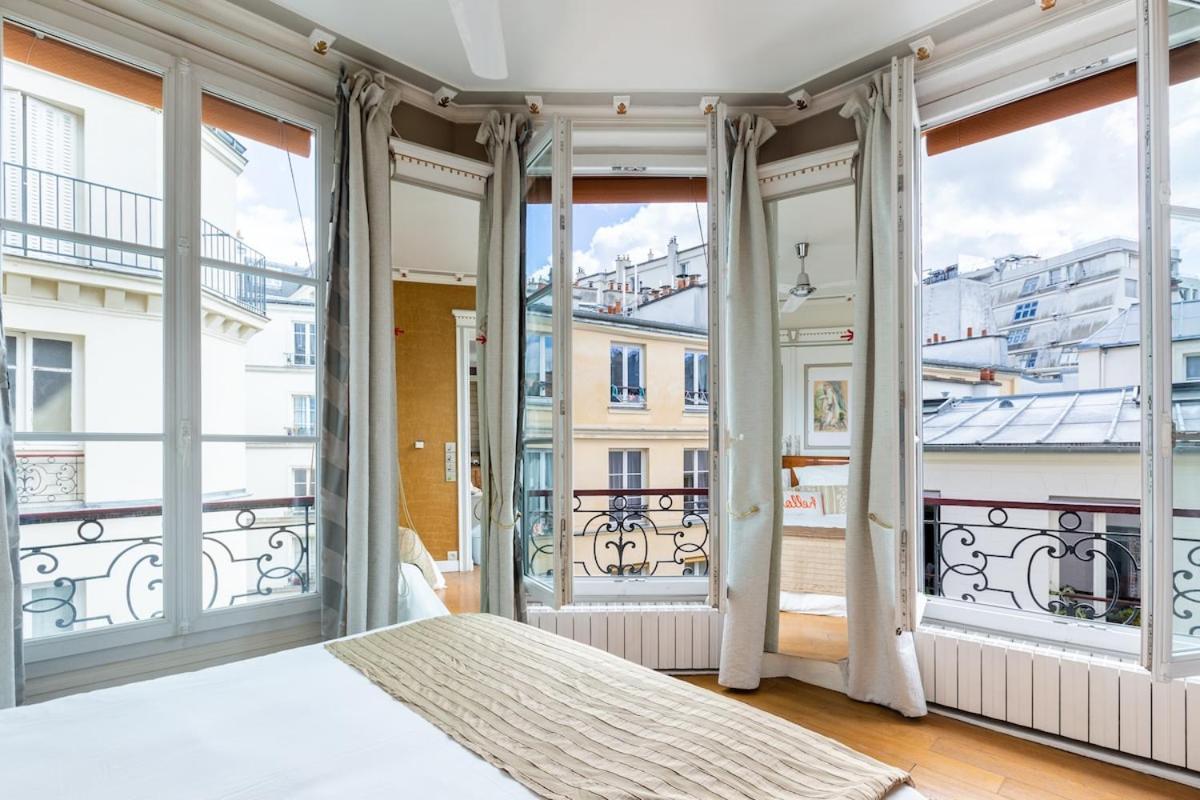 Appartement 3p Baroque With Rooftop View Parijs